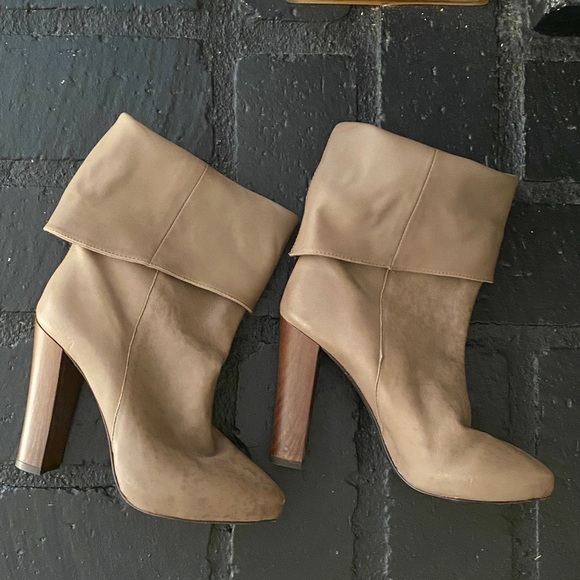 Joie soft slouchy leather heeled boot - Picture 2 of 14